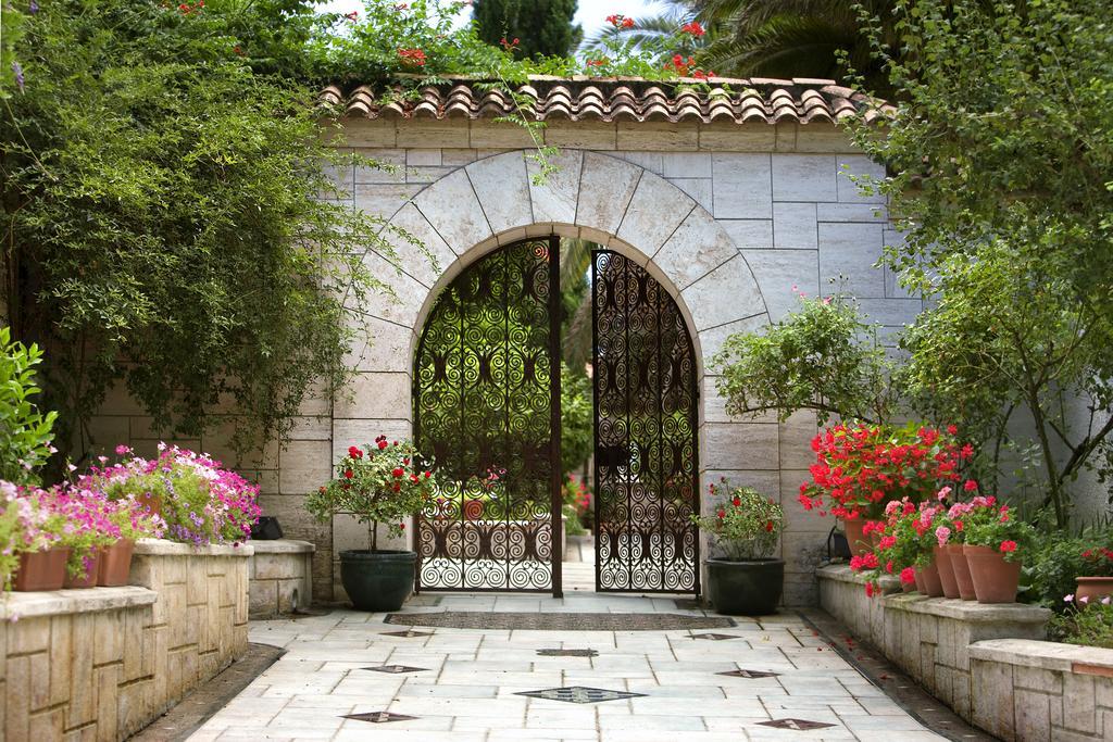 Les Arbousiers Otel Céret Dış mekan fotoğraf