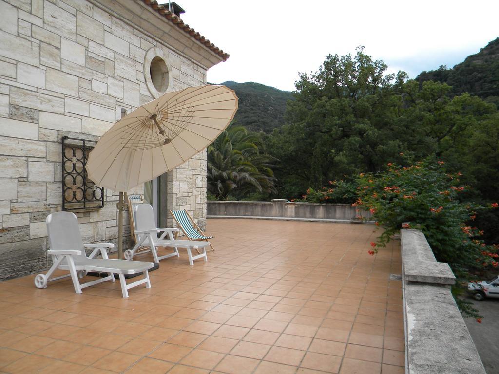 Les Arbousiers Otel Céret Oda fotoğraf